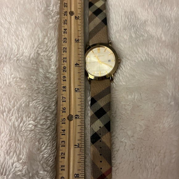 Burberry Women Watch main image 9